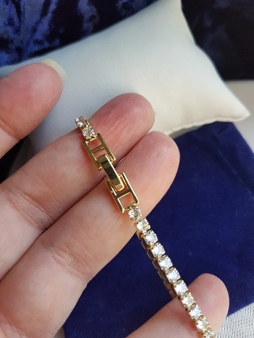 Swarovski Elements 18Gold Over 925 Sterling Silver Delicate Tennis Bracelet NEW - Picture 6 of 9